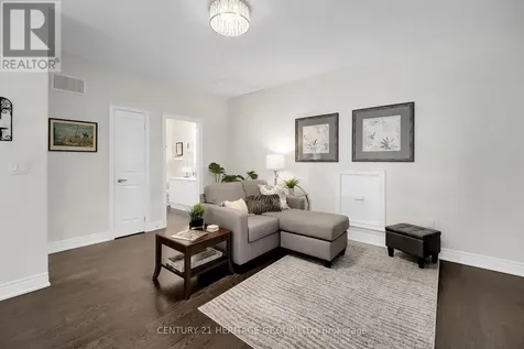 605 Mcgregor Farm Trail Newmarket (glenway Estates) ON L3X 0H6