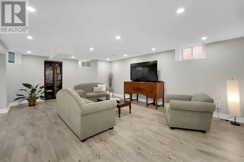 605 Mcgregor Farm Trail Newmarket (glenway Estates) ON L3X 0H6
