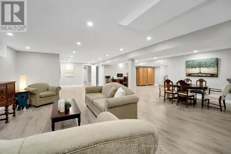 605 Mcgregor Farm Trail Newmarket (glenway Estates) ON L3X 0H6