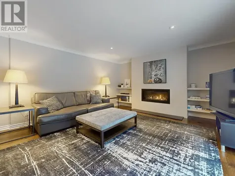 544 Woodland Acres Crescent Vaughan ON L6A 1G2