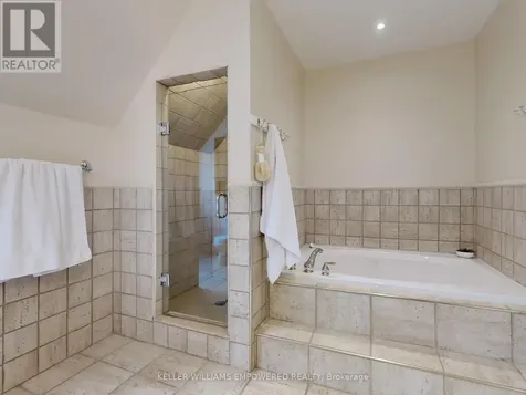 544 Woodland Acres Crescent Vaughan ON L6A 1G2
