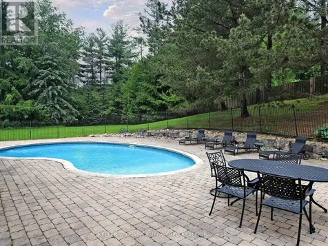 544 Woodland Acres Crescent Vaughan ON L6A 1G2