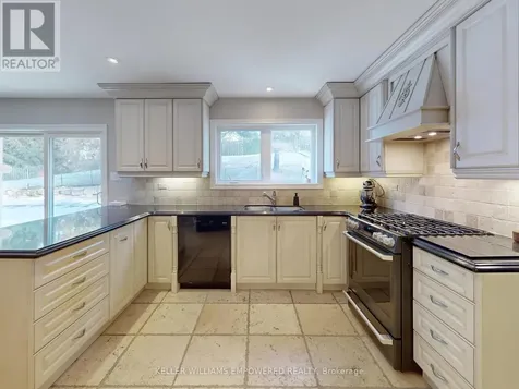 544 Woodland Acres Crescent Vaughan ON L6A 1G2