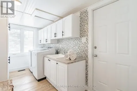 3 Matthew Court Wasaga Beach ON L9Z 1J5