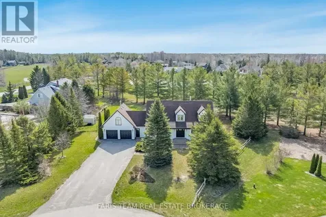 3 Matthew Court Wasaga Beach ON L9Z 1J5