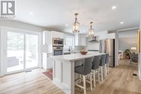 3 Matthew Court Wasaga Beach ON L9Z 1J5