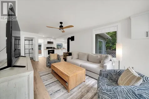 40 45th Street North Wasaga Beach ON L9Z 1Z3