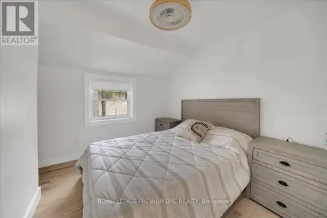 40 45th Street North Wasaga Beach ON L9Z 1Z3