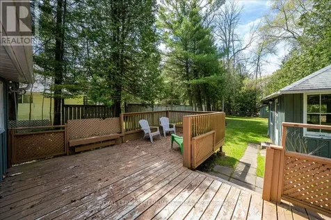 40 45th Street North Wasaga Beach ON L9Z 1Z3