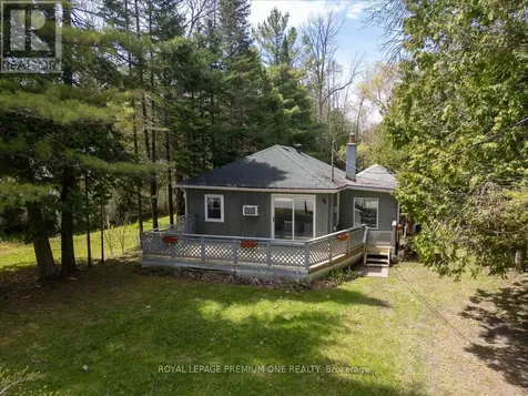 40 45th Street North Wasaga Beach ON L9Z 1Z3