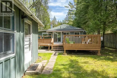 40 45th Street North Wasaga Beach ON L9Z 1Z3