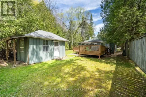 40 45th Street North Wasaga Beach ON L9Z 1Z3