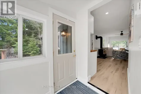 40 45th Street North Wasaga Beach ON L9Z 1Z3