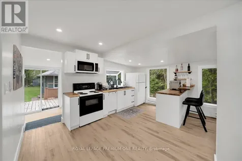 40 45th Street North Wasaga Beach ON L9Z 1Z3