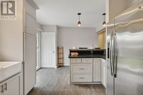 1317 Avenue Q Ottawa ON K1G 0B7
