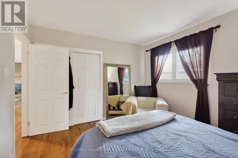 1317 Avenue Q Ottawa ON K1G 0B7