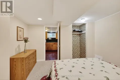 1317 Avenue Q Ottawa ON K1G 0B7