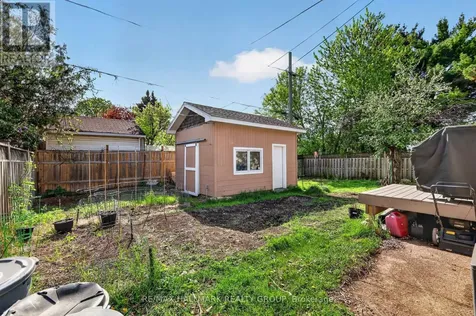 1317 Avenue Q Ottawa ON K1G 0B7