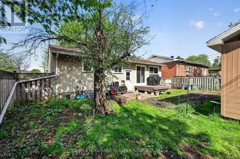 1317 Avenue Q Ottawa ON K1G 0B7