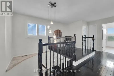 804 Hauteview Drive Ottawa ON K4A 2M1