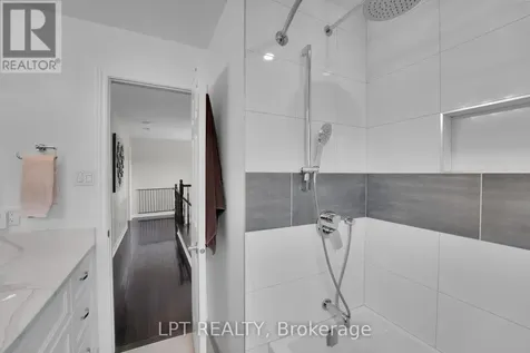 804 Hauteview Drive Ottawa ON K4A 2M1