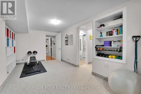 804 Hauteview Drive Ottawa ON K4A 2M1