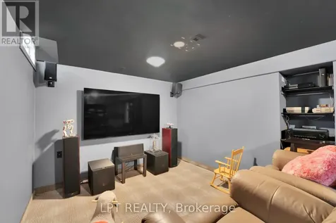 804 Hauteview Drive Ottawa ON K4A 2M1