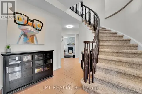 804 Hauteview Drive Ottawa ON K4A 2M1