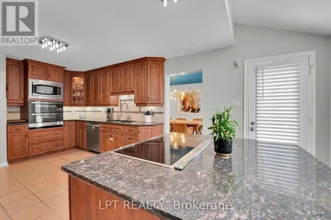 804 Hauteview Drive Ottawa ON K4A 2M1