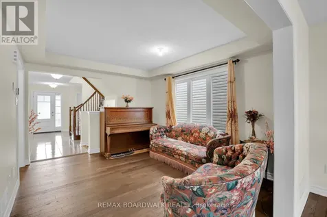 340 Sweetclover Way Ottawa ON K4A 1E6