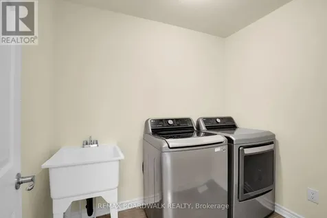 340 Sweetclover Way Ottawa ON K4A 1E6