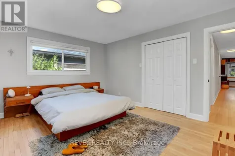 353 Mountbatten Avenue Ottawa ON K1H 5W2