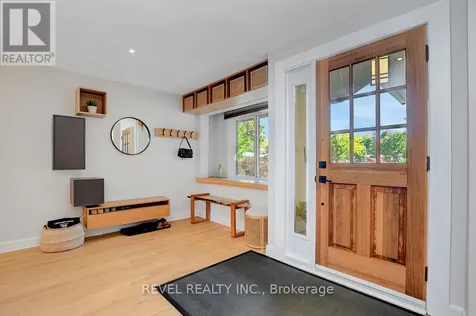 353 Mountbatten Avenue Ottawa ON K1H 5W2