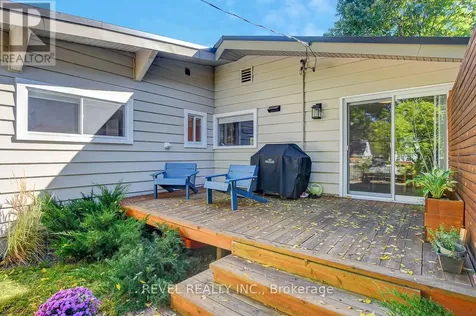 353 Mountbatten Avenue Ottawa ON K1H 5W2