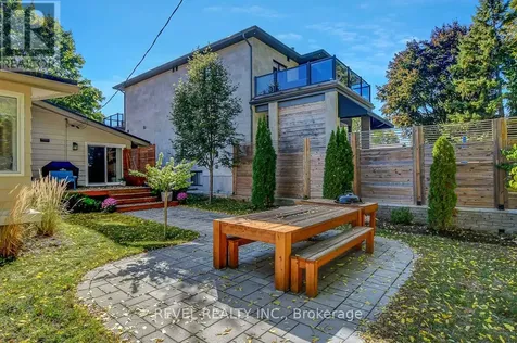 353 Mountbatten Avenue Ottawa ON K1H 5W2