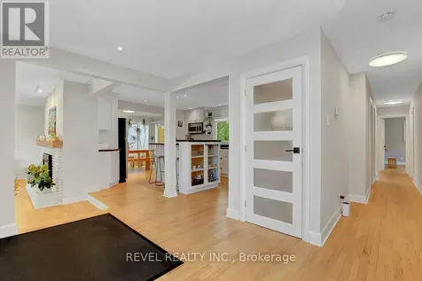 353 Mountbatten Avenue Ottawa ON K1H 5W2