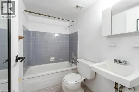 269 Parkdale Avenue North Hamilton ON L8H 5X6