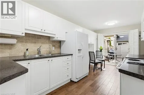4119 Foxwood Drive Burlington ON L7M 4L3