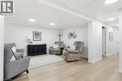4119 Foxwood Drive Burlington ON L7M 4L3