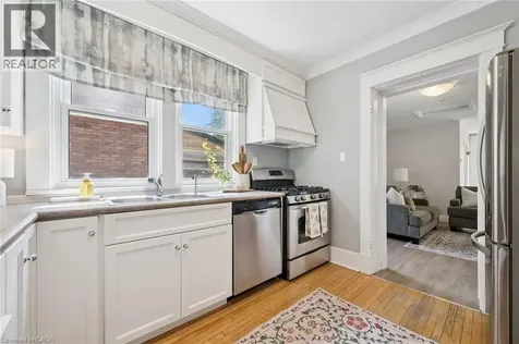 793 Belmont Avenue West Kitchener ON N2M 1P5