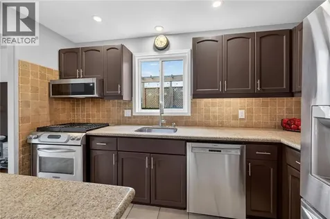 35 Cove Crescent Stoney Creek ON L8E 5A3