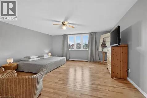 35 Cove Crescent Stoney Creek ON L8E 5A3