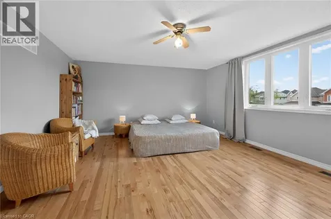 35 Cove Crescent Stoney Creek ON L8E 5A3