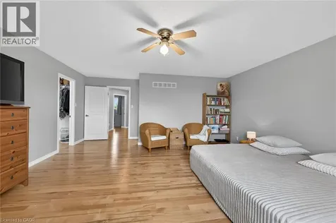 35 Cove Crescent Stoney Creek ON L8E 5A3