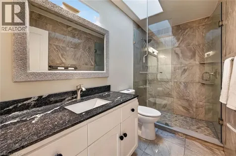 35 Cove Crescent Stoney Creek ON L8E 5A3