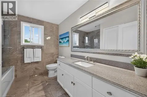 35 Cove Crescent Stoney Creek ON L8E 5A3