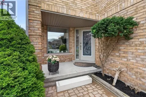 35 Cove Crescent Stoney Creek ON L8E 5A3
