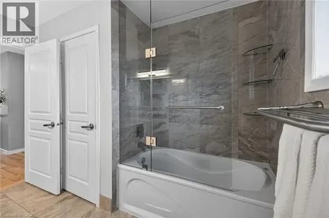 35 Cove Crescent Stoney Creek ON L8E 5A3