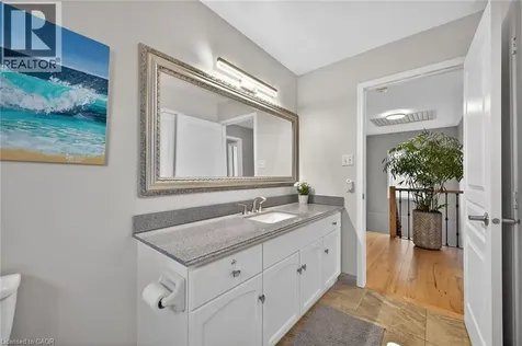 35 Cove Crescent Stoney Creek ON L8E 5A3