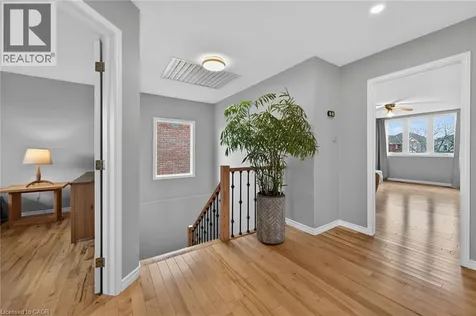 35 Cove Crescent Stoney Creek ON L8E 5A3